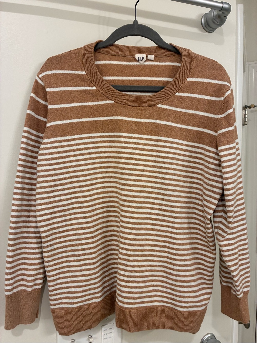 GAP Women's Tan and White Striped Crewneck Sweater